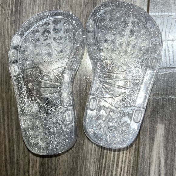 Toddler girls clear rainbow jellies size 3/4 like new - Picture 4 of 6